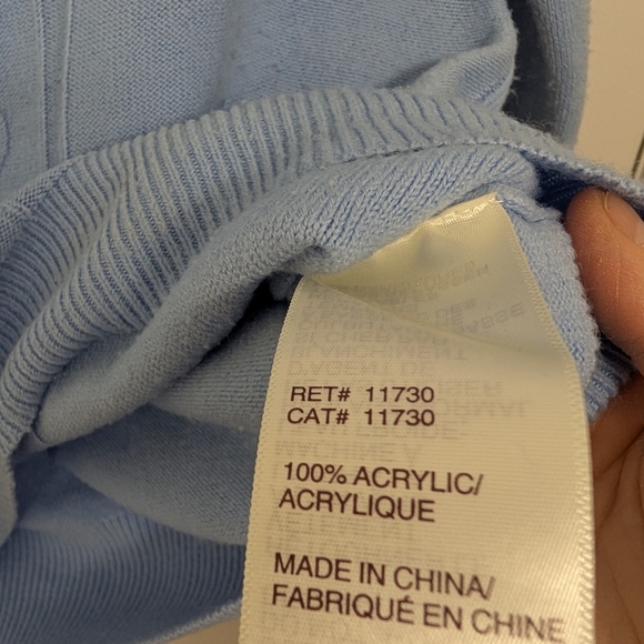 BABY BLUE CABLE KNIT SWEATER WITH BEADS SIZE SMALL - Picture 6 of 6